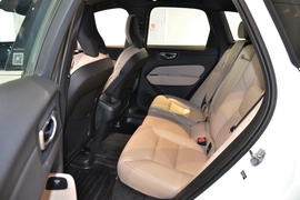 2026款沃尔沃XC60