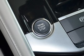 2025款起亚狮铂拓界