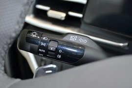 2025款起亚狮铂拓界