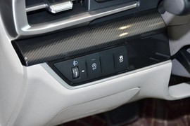 2025款起亚狮铂拓界