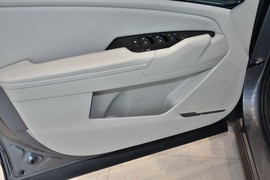 2025款起亚狮铂拓界