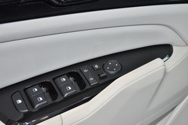 2025款起亚狮铂拓界