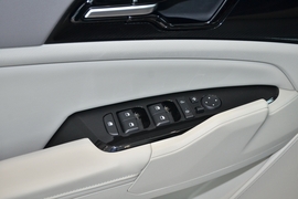 2025款起亚狮铂拓界