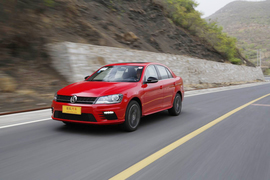 2014款一汽-大众宝来Sportline自动深度试驾实拍