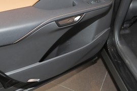 2026款雷克萨斯RX300