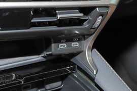 2026款雷克萨斯RX300