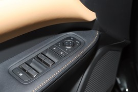 2026款雷克萨斯RX300