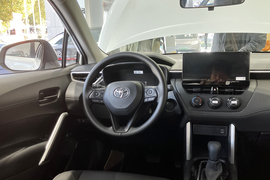 2025款丰田卡罗拉锐放