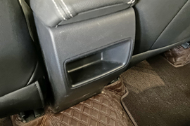 2025款丰田卡罗拉锐放