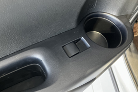 2025款丰田卡罗拉锐放