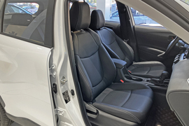 2025款丰田卡罗拉锐放