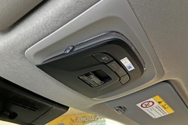 2025款丰田卡罗拉锐放