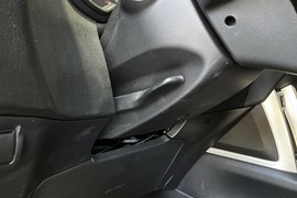 2025款丰田卡罗拉锐放