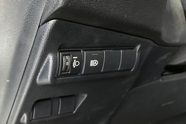 2025款丰田卡罗拉锐放