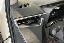 2025款丰田卡罗拉锐放