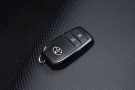 2025款丰田卡罗拉锐放