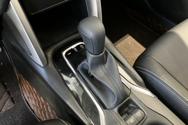 2025款丰田卡罗拉锐放