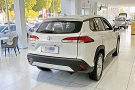 2025款丰田卡罗拉锐放