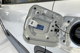 2025款丰田卡罗拉锐放