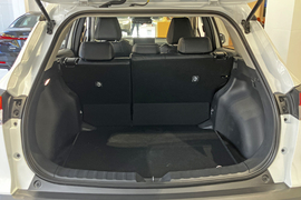 2025款丰田卡罗拉锐放