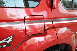 2013款日产帕拉丁2.4L手动纪念版豪华型