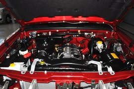 2013款日产帕拉丁2.4L手动纪念版豪华型