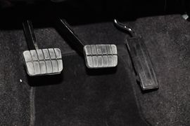 2013款日产帕拉丁2.4L手动纪念版豪华型