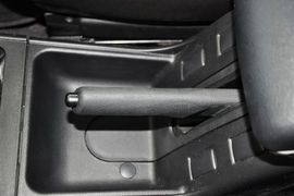 2013款日产帕拉丁2.4L手动纪念版豪华型