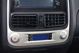 2013款日产帕拉丁2.4L手动纪念版豪华型