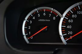 2013款日产帕拉丁2.4L手动纪念版豪华型