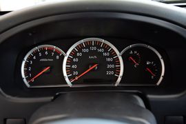 2013款日产帕拉丁2.4L手动纪念版豪华型