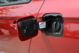 2014款雪铁龙全新爱丽舍1.6L手动舒适型