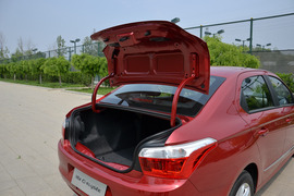 2014款雪铁龙全新爱丽舍1.6L手动舒适型