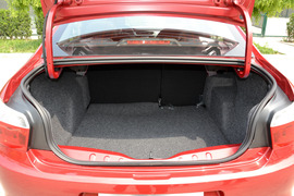 2014款雪铁龙全新爱丽舍1.6L手动舒适型