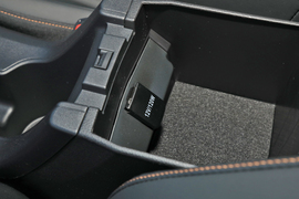 2026款丰田雷凌L