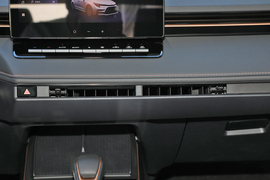 2026款丰田雷凌L