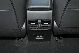 2026款丰田雷凌L