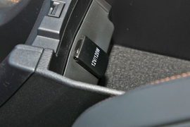 2026款丰田雷凌L