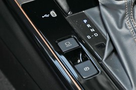 2026款丰田雷凌L