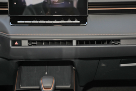 2026款丰田雷凌L