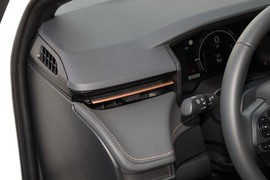 2026款丰田雷凌L