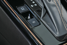 2026款丰田雷凌L