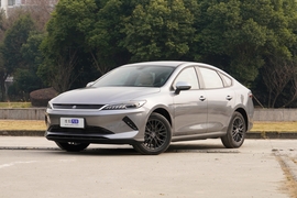 2025款比亚迪秦PLUS