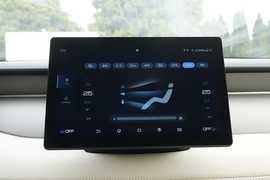 2025款比亚迪秦PLUS