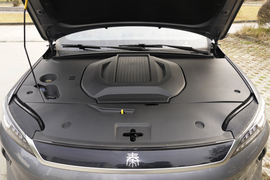 2025款比亚迪秦PLUS