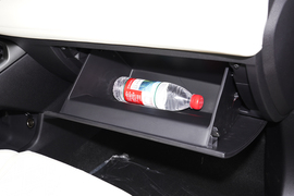 2025款比亚迪秦PLUS