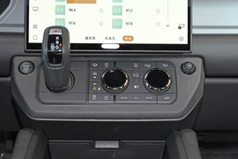 2026款路虎卫士