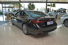 2024款丰田亚洲龙