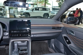 2024款丰田亚洲龙