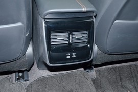 2024款丰田亚洲龙